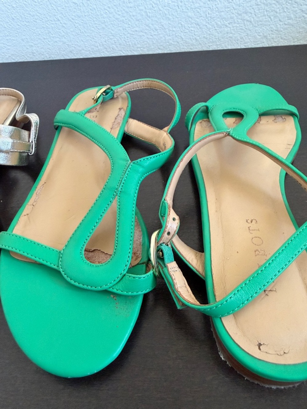 2 Pairs Talbots Green & Gold  Leather Sandals. - Picture 6 of 11